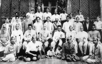 A group photo taken in Shimoga in 1944 when Vinayak Damodar Savarkar came to address the State-level Hindu Mahasabha conference.